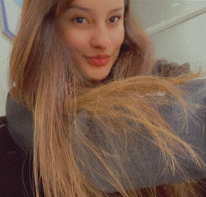 Meet your Posher, Laura dahyana